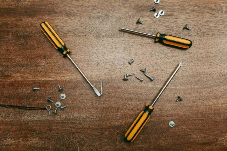 screwdrivers and screws